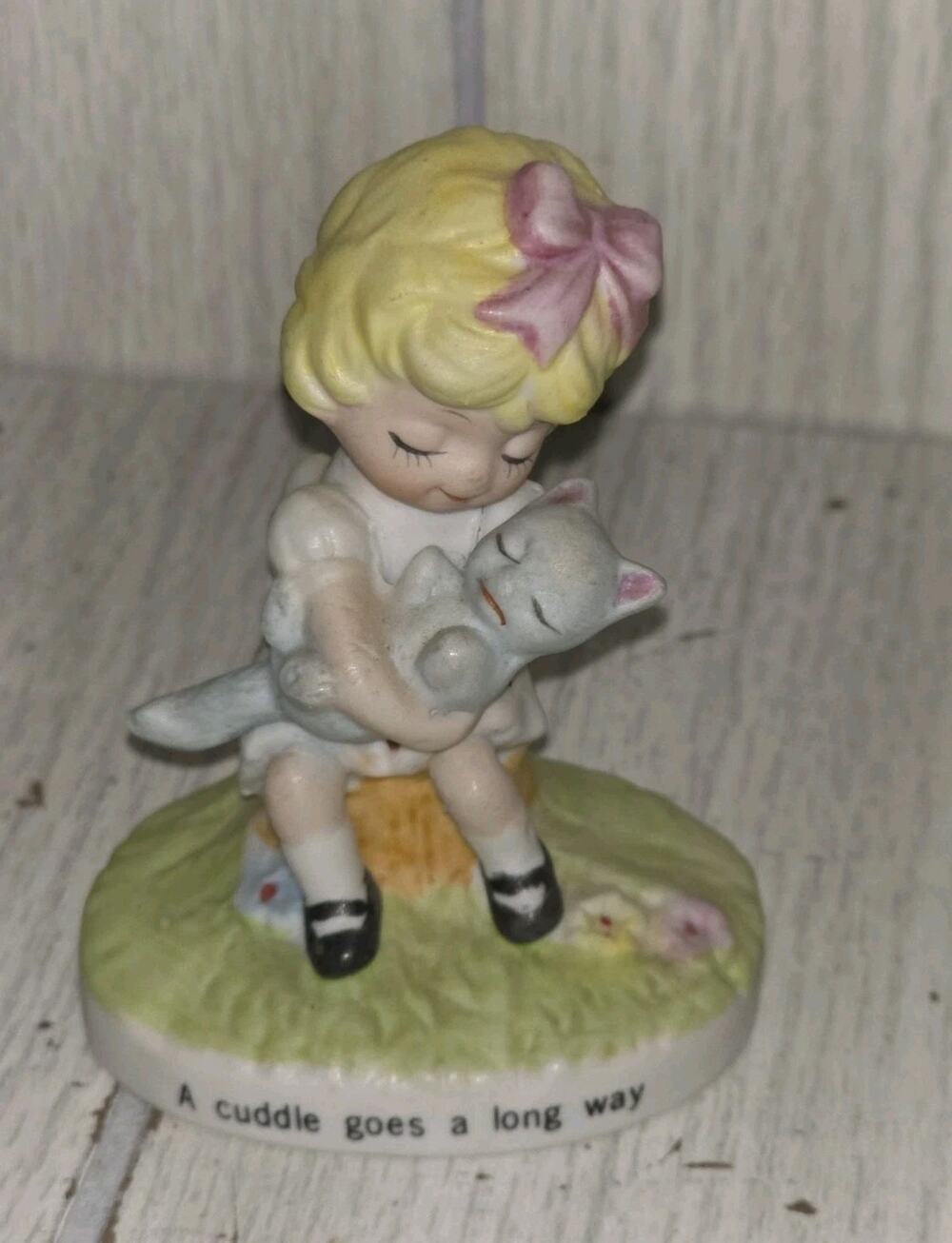 Vintage George Good A Cuddle Goes A Ling Way Figurine Little Girl W/Kitty Cat